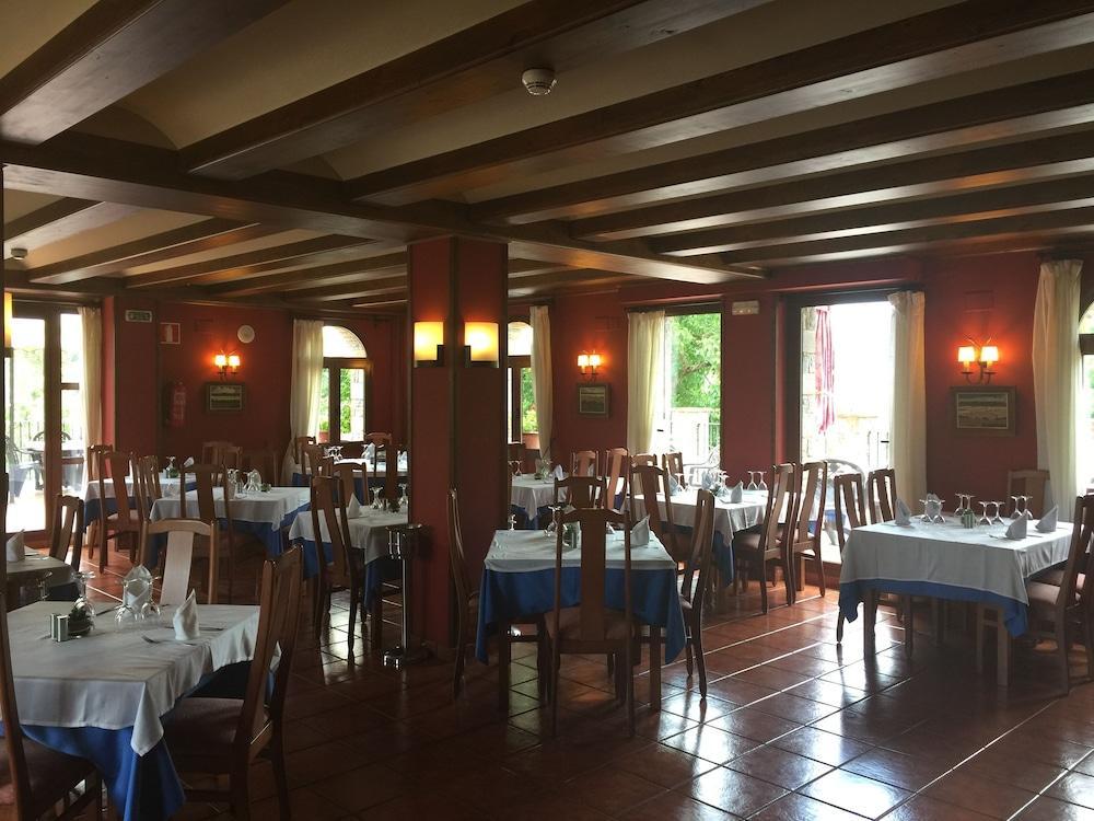 Hotel Arnal Escalona Екстериор снимка