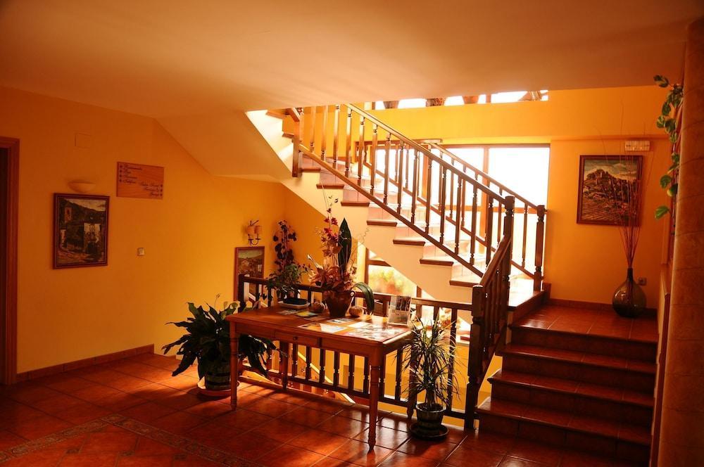 Hotel Arnal Escalona Екстериор снимка