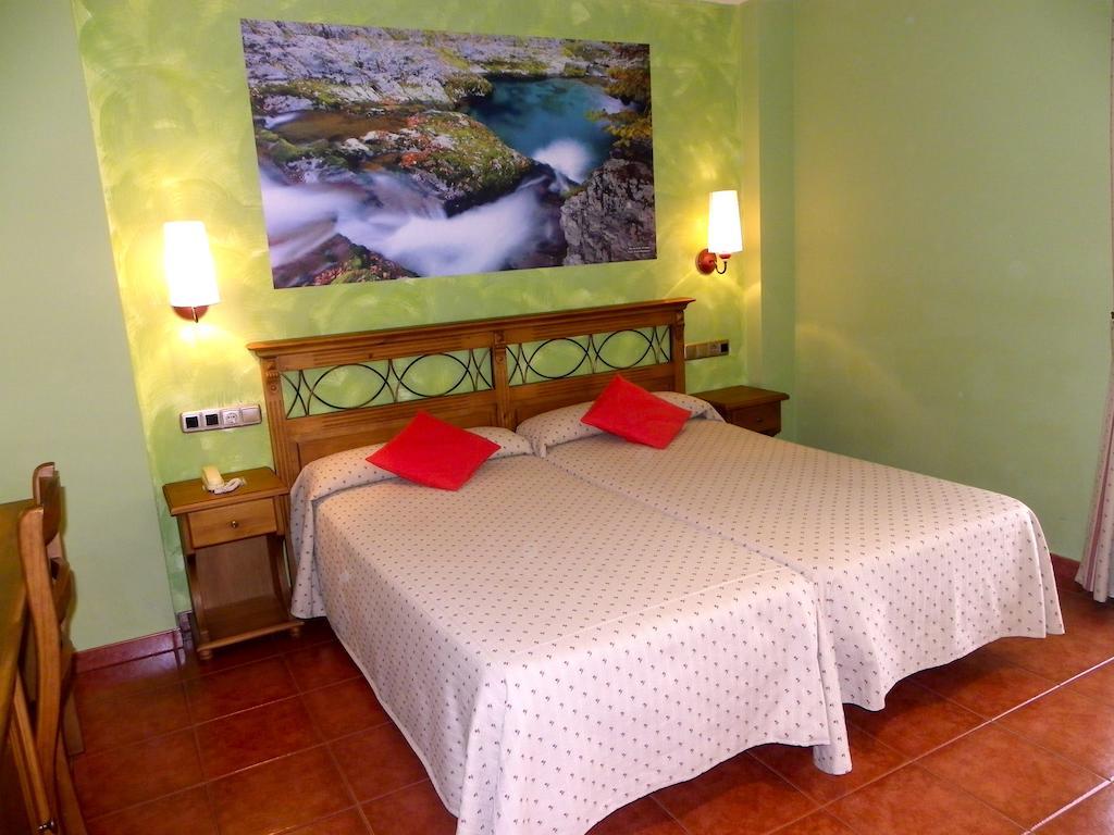 Hotel Arnal Escalona Екстериор снимка